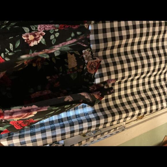 Torrid Black Floral Babydoll Blouse Size 3 - Picture 4 of 8